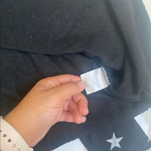 [theo & spence] star sweatshirt EUC black and white #1 - Picture 6 of 6